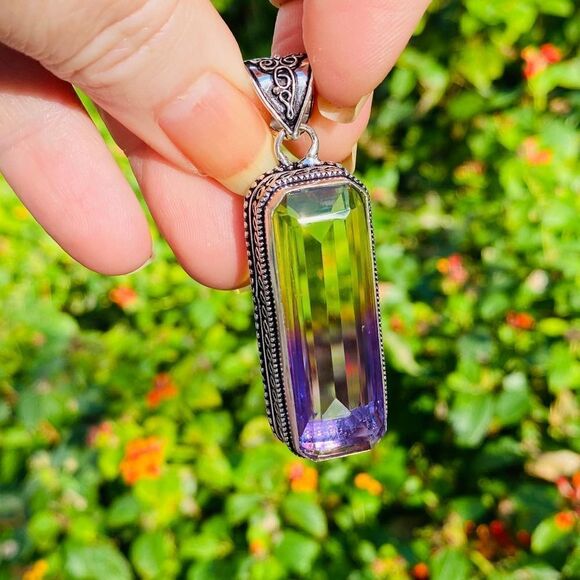 Bi-Color Tourmaline Ethnic Style Handmade Pendant - Picture 2 of 9